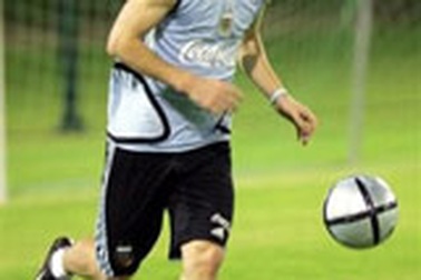 Barca chưa hết rắc rối với Messi 