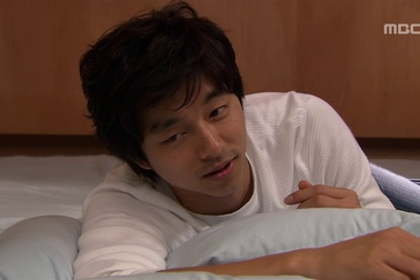 Gong Yoo trong "Quán cà phê hoàng tử" (2007)