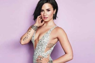 Demi Lovato bị rò rỉ ảnh “nóng”