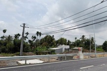 Vành đai 3 TPHCM ngổn ngang dây cáp trước ngày thông tuyến chính