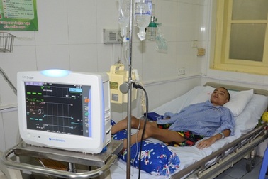 Cảm động những "người mẹ hiền" đồng loạt kí quỹ cứu tính mạng nam sinh