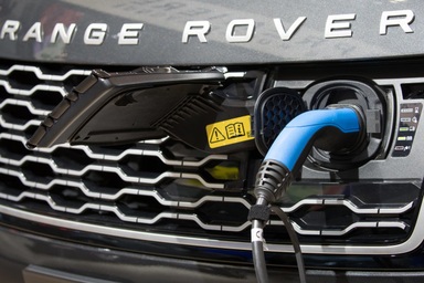 BMW và Jaguar Land Rover bắt tay hợp tác