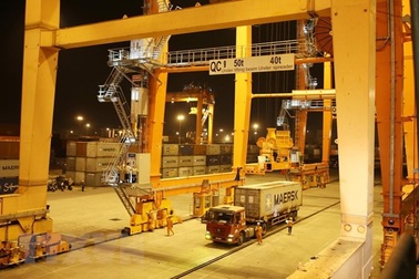 Một công nhân cảng bị giàn cần cẩu cán tử vong