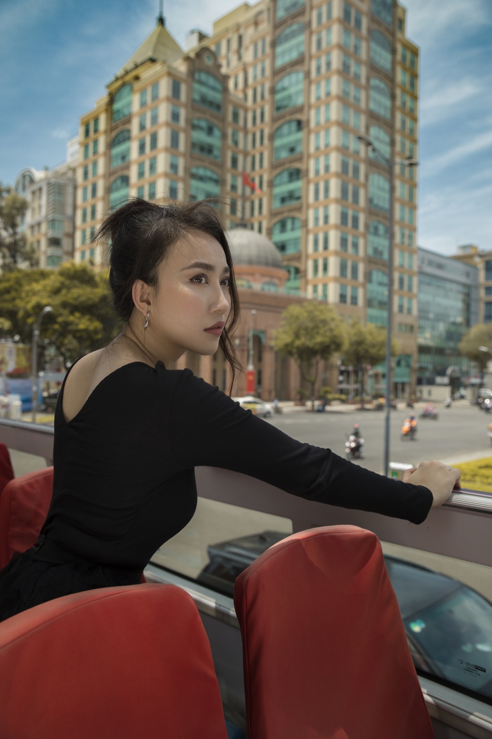Huỳnh Hồng Loan: “Những vai diễn đẫm nước mắt vì tình đã vận vào đời tôi” - 4 Huỳnh Hồng Loan: “Những vai diễn đẫm nước mắt vì tình đã vận vào đời tôi” - 4