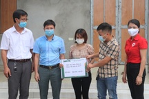 Bạn đọc hỗ trợ hơn 120 triệu đồng giúp 2 cha con ung thư chữa bệnh