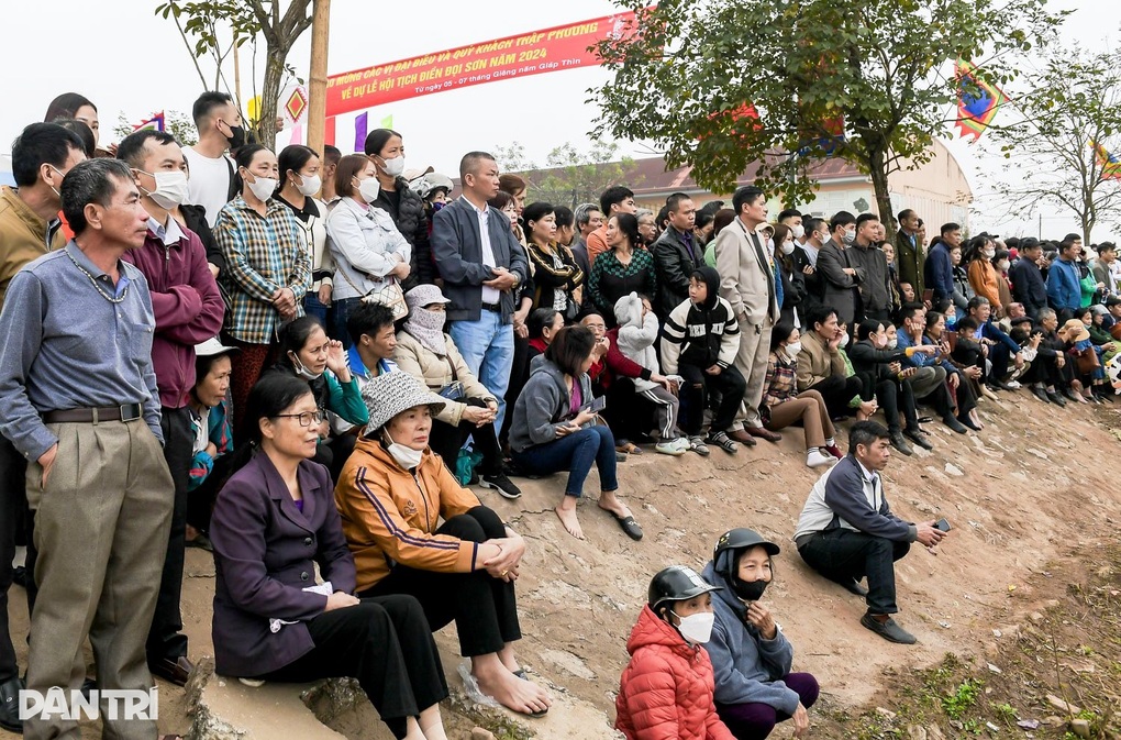Đầu năm vua xuống ruộng đi cày, cầu mùa màng bội thu - 4 Đầu năm vua xuống ruộng đi cày, cầu mùa màng bội thu - 4