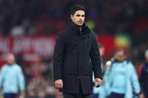 HLV Arteta bỏ họp báo do bị hỏi việc "đầu hàng" trước Liverpool