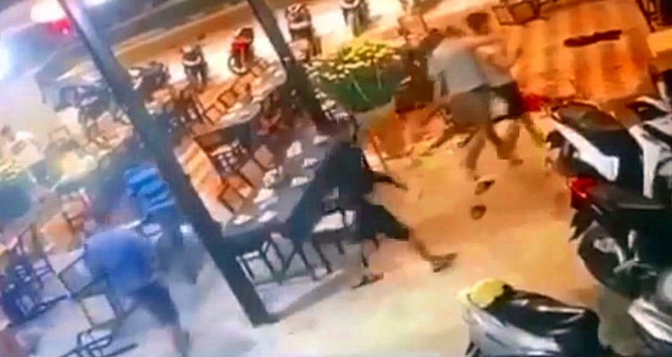 Điều tra về clip 8 thanh niên hành hung 1 cô gái - 1 Điều tra về clip 8 thanh niên hành hung 1 cô gái - 1
