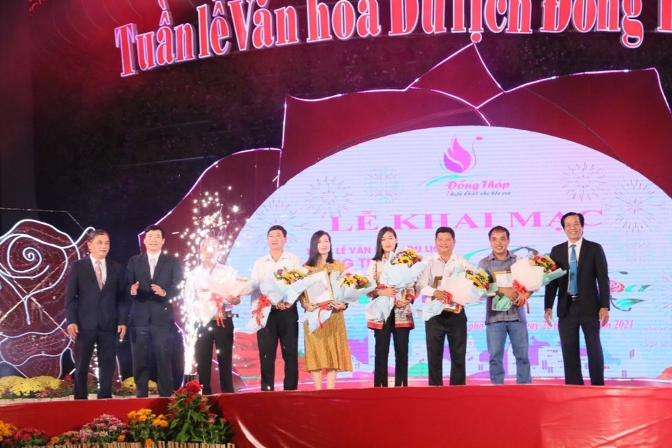 Nhiều hoạt động hấp dẫn tại Tuần lễ Văn hóa Du lịch Đồng Tháp - 4 Nhiều hoạt động hấp dẫn tại Tuần lễ Văn hóa Du lịch Đồng Tháp - 4