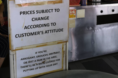 Quán cơm "lạ đời" tính tiền tùy theo thái độ của thực khách