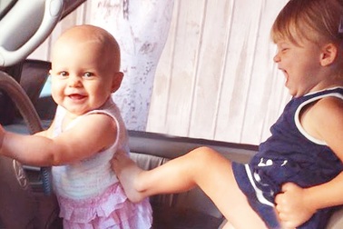 Clip vui cuối tuần: Khoảnh khắc hài hước của bé