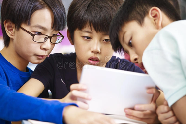 Những cách hiệu quả kiểm soát việc chơi game của con