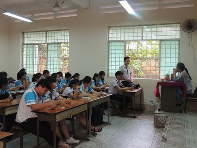 Cô C. và lớp 11A1 trao đổi, giải tỏa khúc mắc. Ảnh: Thùy Trang