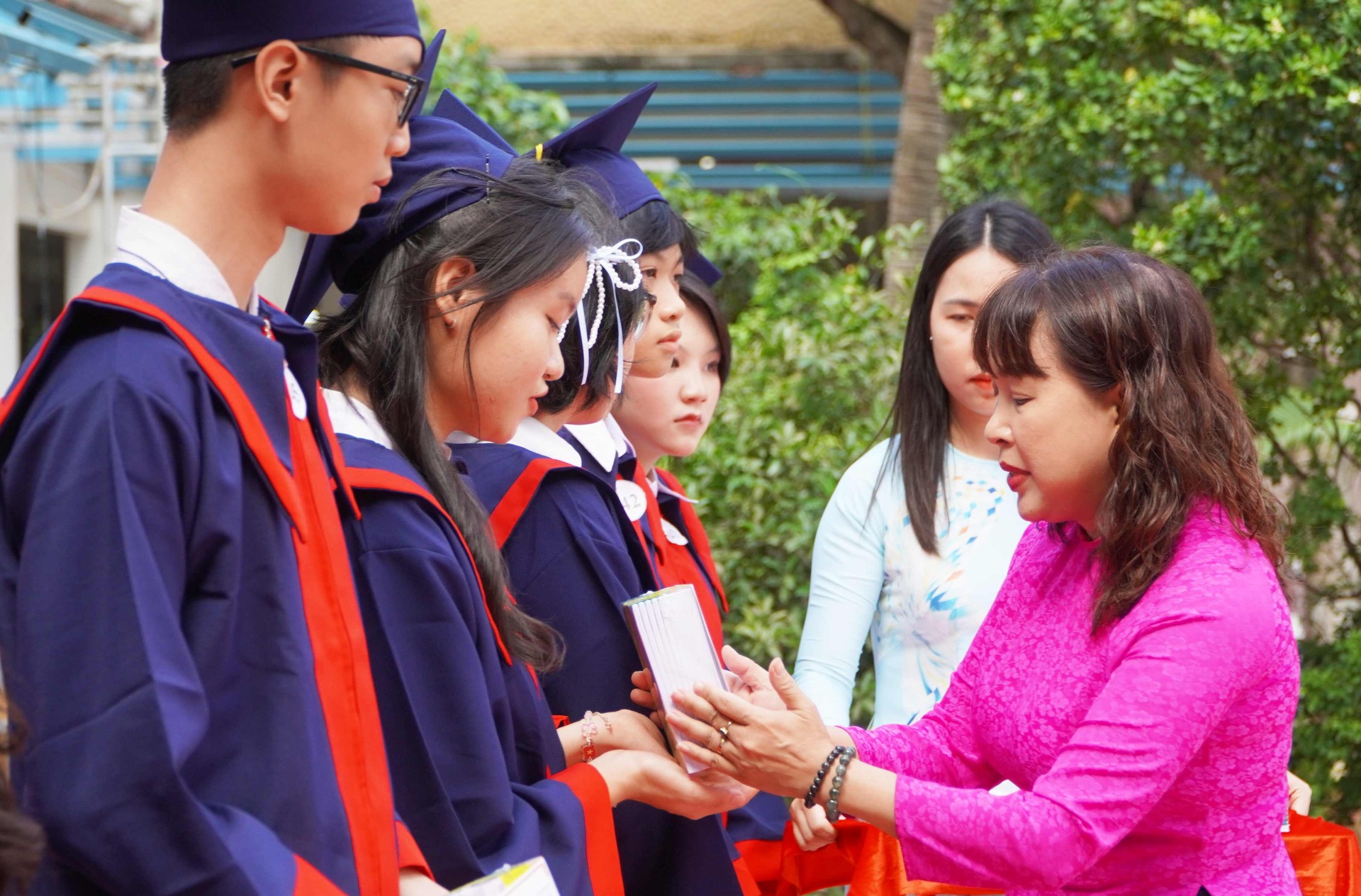 Khoảnh khắc trong veo tuổi 15, học sinh lớp 9 chào đón bước ngoặt mới - 2 Khoảnh khắc trong veo tuổi 15, học sinh lớp 9 chào đón bước ngoặt mới - 2