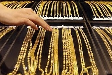 Giá vàng tăng vọt, lo ngại về số phận "bom nợ" Evergrande