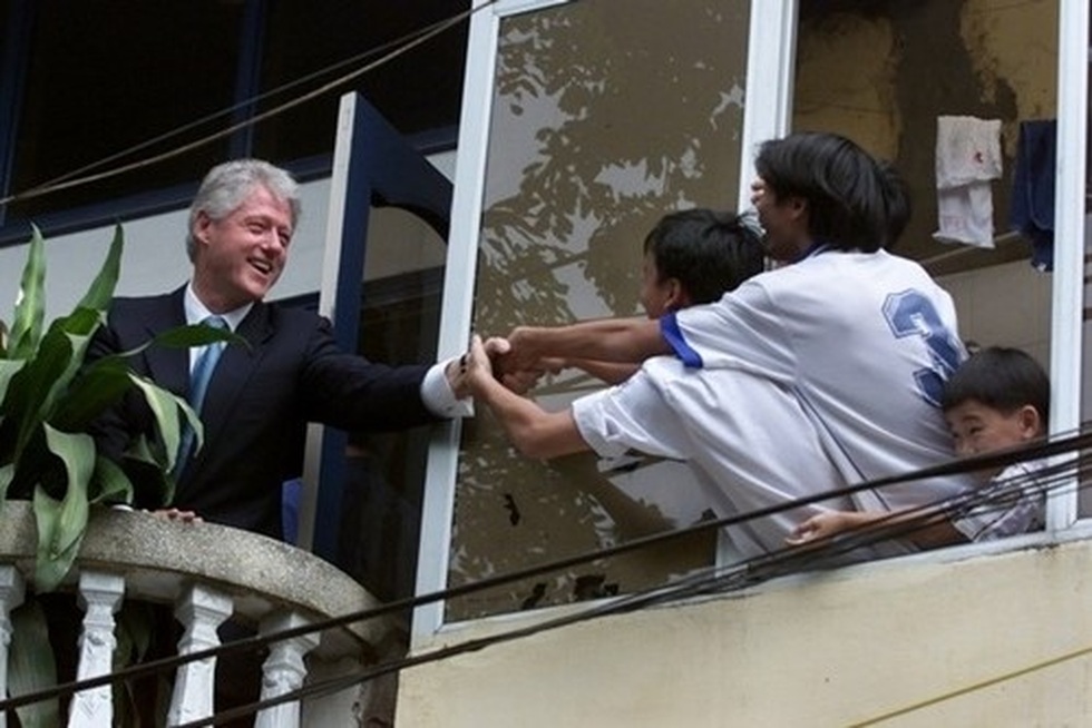 Khi lãnh đạo cấp cao nước ngoài dạo phố, uống bia hơi ở Việt Nam - 2 Khi lãnh đạo cấp cao nước ngoài dạo phố, uống bia hơi ở Việt Nam - 2