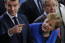 Các lãnh đạo thế giới loay hoay tìm Tổng thống Putin trong lúc chụp ảnh