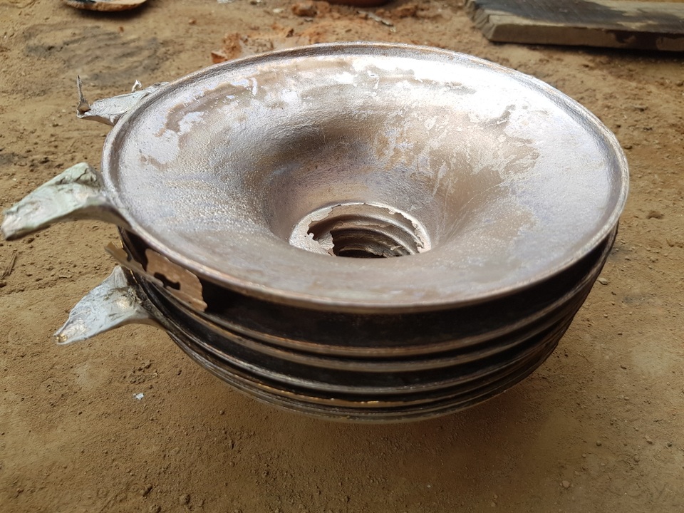 Làng đúc đồng trăm năm tuổi ở Khánh Hòa đỏ lửa vào mùa Tết - 3 Làng đúc đồng trăm năm tuổi ở Khánh Hòa đỏ lửa vào mùa Tết - 3