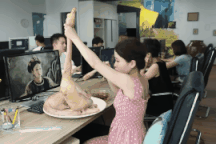 "Thánh ăn công sở" là nỗi ám ảnh của thế hệ 9X giờ ra sao?