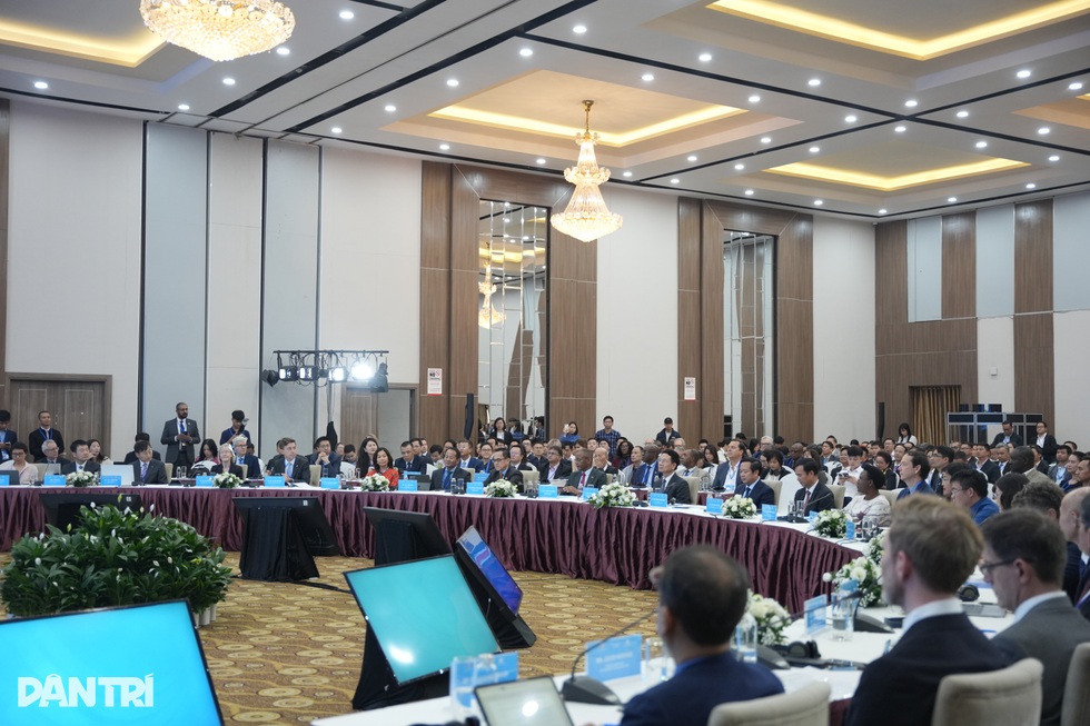 Việt Nam định hình “hành lang nhân văn” cho trí tuệ nhân tạo tại VIDW 2025 - 2 Việt Nam định hình “hành lang nhân văn” cho trí tuệ nhân tạo tại VIDW 2025 - 2