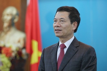 Trình Quốc hội phê chuẩn ông Nguyễn Mạnh Hùng làm Bộ trưởng Bộ TT&TT