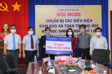 Cận ngày nhập học, Dược Hậu Giang đồng hành cùng giáo viên Cần Thơ vững tin đến trường