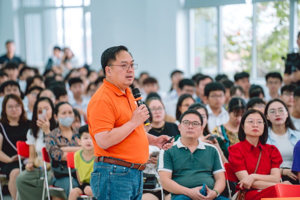 Học sinh, phụ huynh hứng khởi tham dự Super Big Open Day 2024 tại FSchool Bắc Ninh - 2 Học sinh, phụ huynh hứng khởi tham dự Super Big Open Day 2024 tại FSchool Bắc Ninh - 2