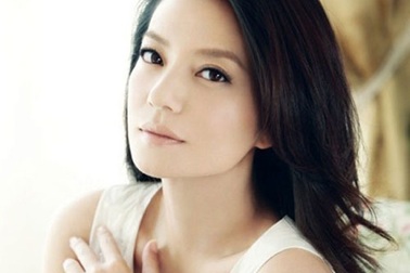 Triệu Vy trở thành nữ đạo diễn ăn khách nhất điện ảnh Hoa ngữ