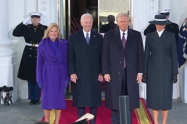 Ông Biden chào đón ông Trump tại Nhà Trắng