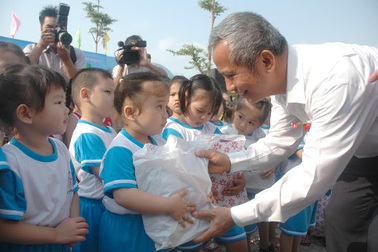 Bình Dương: Chăm sóc tới con em công nhân trong khu công nghiệp