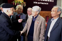 Tổng Bí thư: “Bộ máy cồng kềnh ăn lương còn nhiều lắm!”