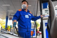 Giá xăng quay đầu giảm, có loại giảm 540 đồng/lít