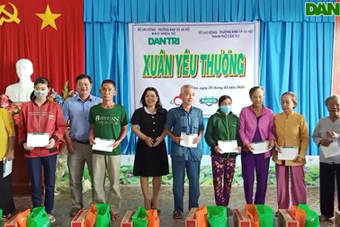 Mang Xuân yêu thương đến gia đình chính sách còn khó khăn