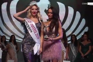 Yuliia Pavlikova giành danh hiệu Hoa hậu Quý bà Hoàn vũ