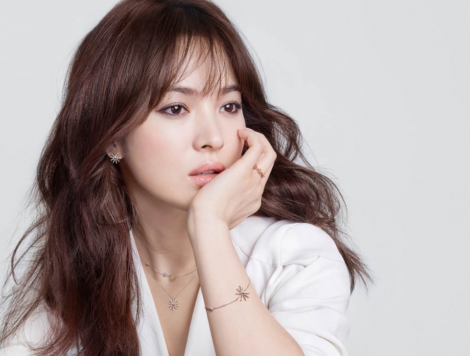 Một năm sau cuộc hôn nhân tan vỡ, Song Hye Kyo luận bàn về tình yêu - 5 Một năm sau cuộc hôn nhân tan vỡ, Song Hye Kyo luận bàn về tình yêu - 5
