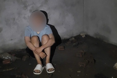 Nam sinh viên tự nhốt mình trong căn nhà hoang để “phục vụ điều tra"