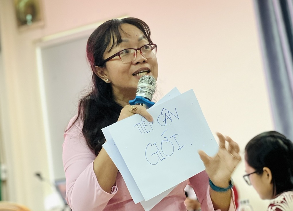 Sao con trai mặc váy lại bị... cười cợt, kỳ thị? - 4 Sao con trai mặc váy lại bị... cười cợt, kỳ thị? - 4
