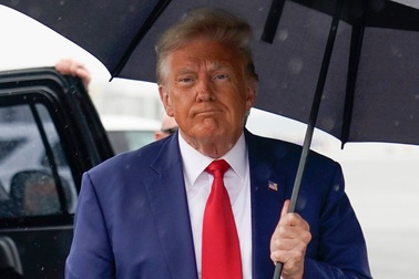 Tập đoàn Trump bị rút giấy phép kinh doanh ở bang New York