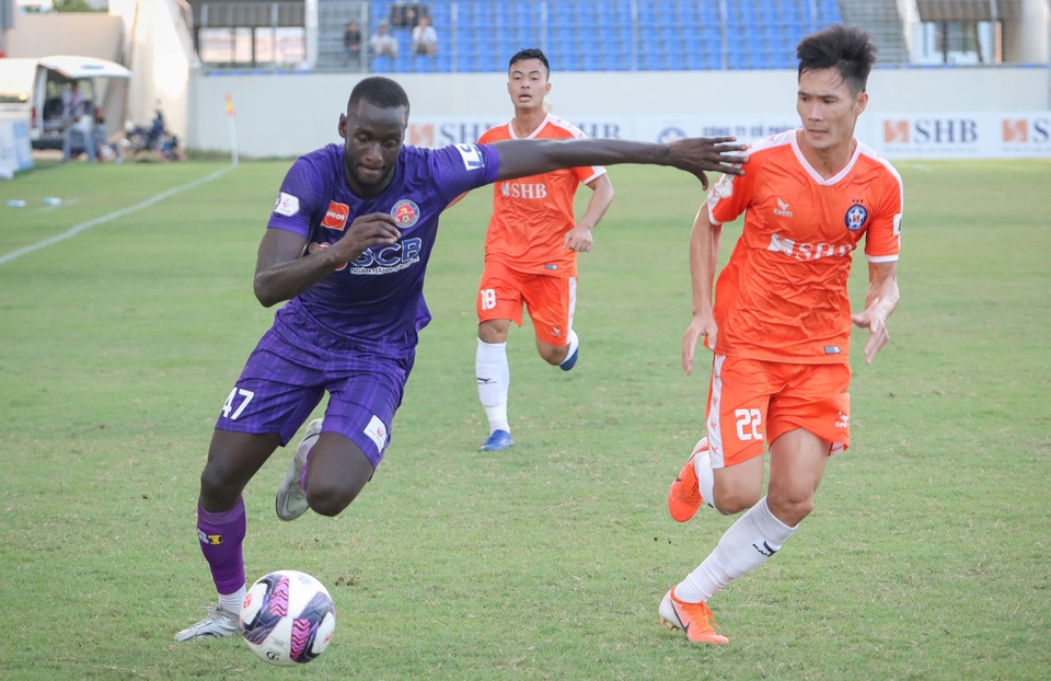 Hà Đức Chinh dự bị, đội bóng của HLV Lê Huỳnh Đức thua Sài Gòn FC - 5 Hà Đức Chinh dự bị, đội bóng của HLV Lê Huỳnh Đức thua Sài Gòn FC - 5