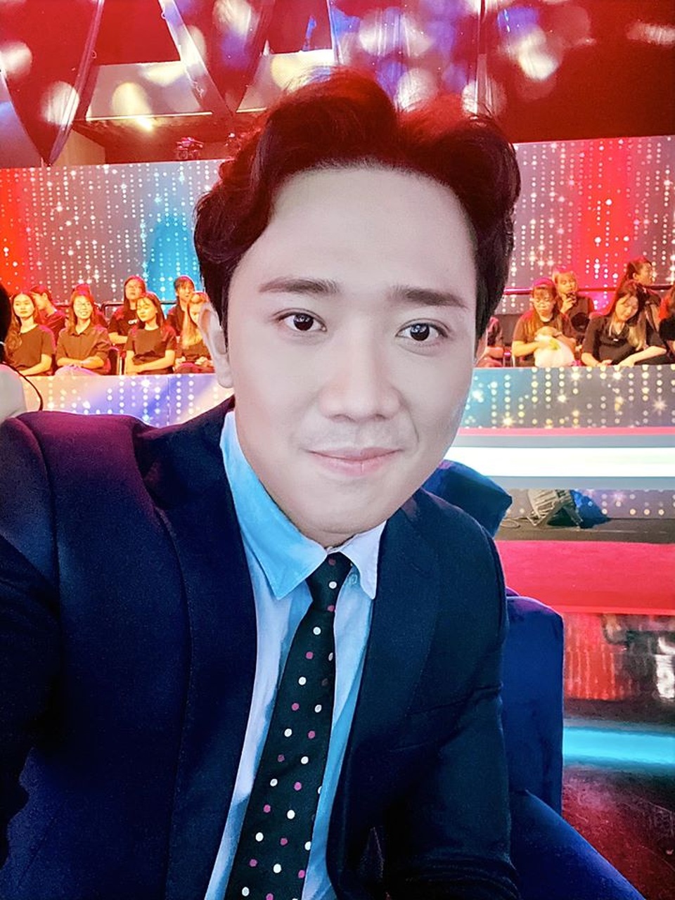 MC Trấn Thành lên tiếng việc nghệ sĩ bị “ném đá” khi làm từ thiện - 1 MC Trấn Thành lên tiếng việc nghệ sĩ bị “ném đá” khi làm từ thiện - 1