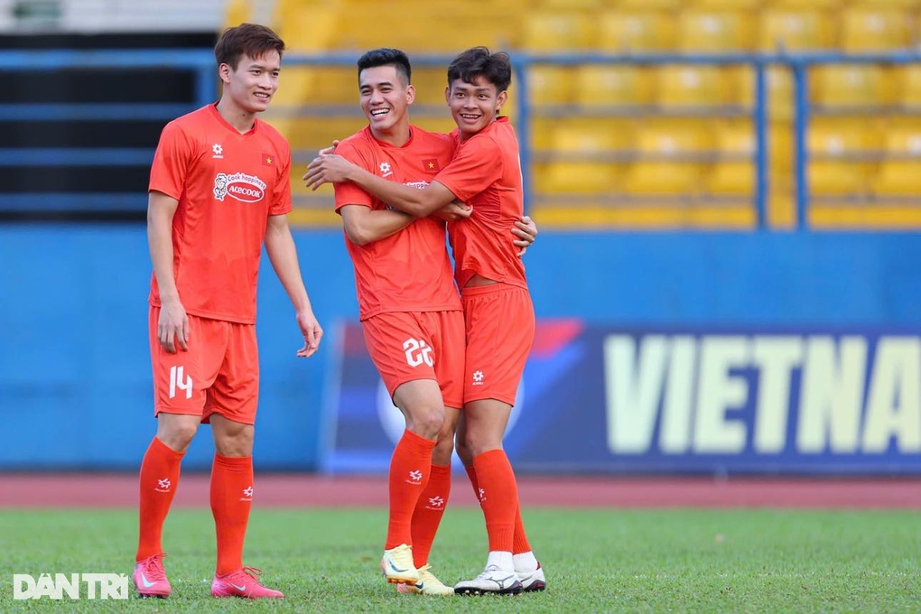 Nhận định tuyển Việt Nam - Campuchia (19h30 hôm nay): Vị thế nhà vô địch - 2