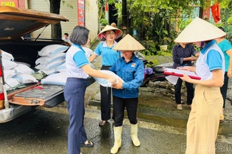 Phụ nữ phường Cam Đường học Bác tinh thần tiết kiệm và đoàn kết