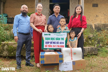 Bạn đọc Dân trí giúp đỡ 3 đứa trẻ cùng người cha khờ gần 260 triệu đồng