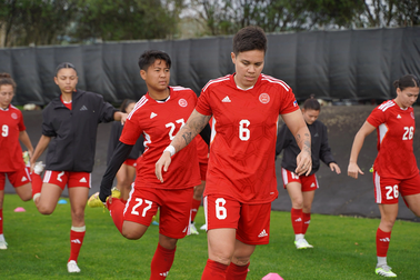 Tuyển nữ Philippines gây ấn tượng mạnh trước đội bóng số 3 thế giới