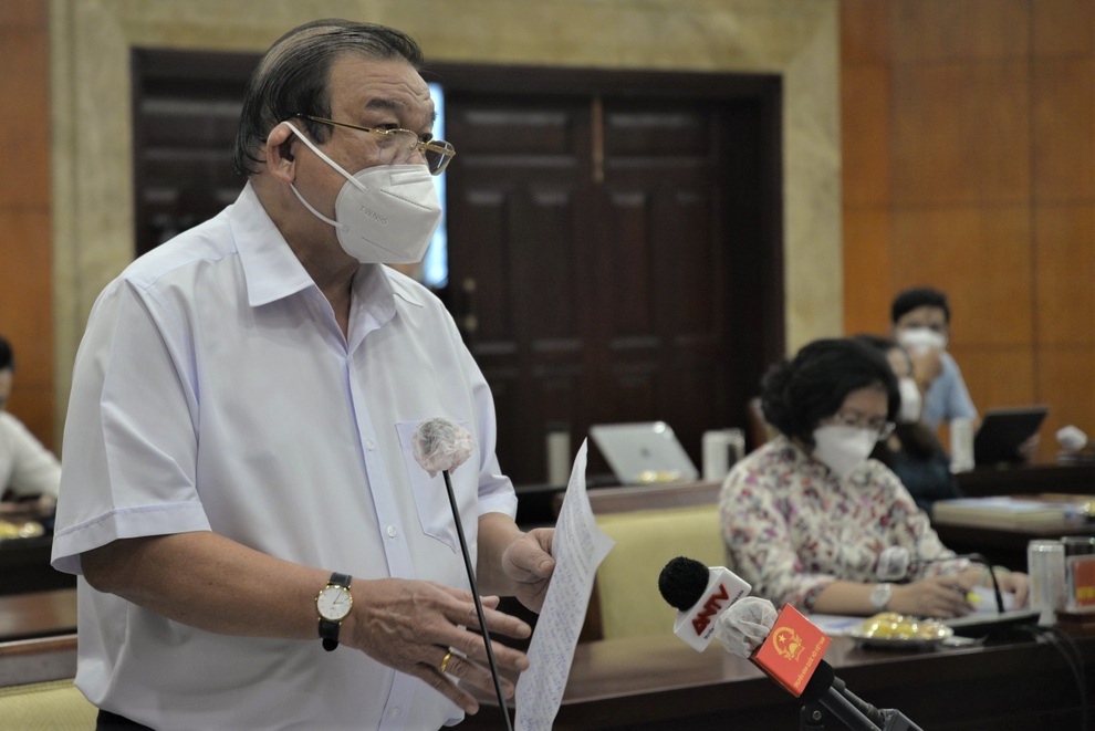 Giám đốc Sở LĐ-TBXH TPHCM: Tôi không nói chưa có ai khó khăn, khốn khổ - 1 Giám đốc Sở LĐ-TBXH TPHCM: Tôi không nói chưa có ai khó khăn, khốn khổ - 1