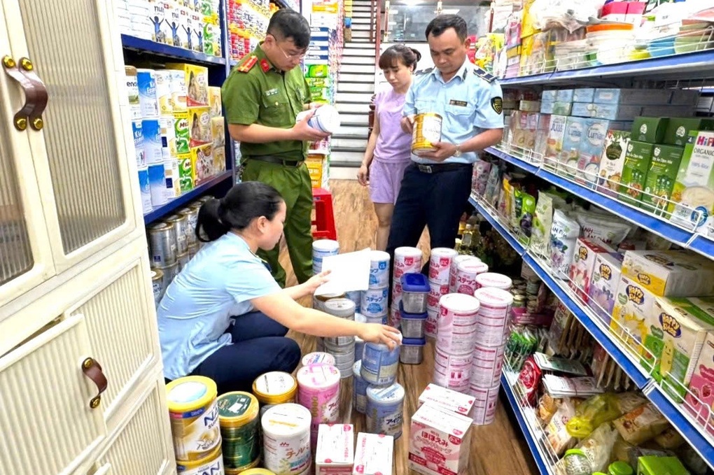 Phát hiện hàng trăm vụ gian lận thương mại điện tử và hàng giả - 1 Phát hiện hàng trăm vụ gian lận thương mại điện tử và hàng giả