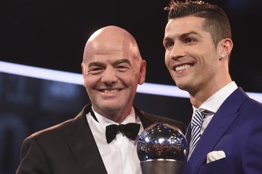 C.Ronaldo: “Tôi xứng đáng đi vào lịch sử bóng đá”