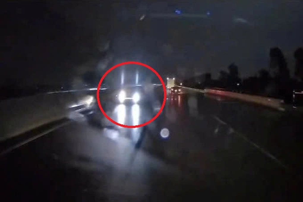 Tài xế có hơi men lái ô tô ngược chiều ở làn 120km/h trên cao tốc - 2 Tài xế có hơi men lái ô tô ngược chiều ở làn 120km/h trên cao tốc - 2
