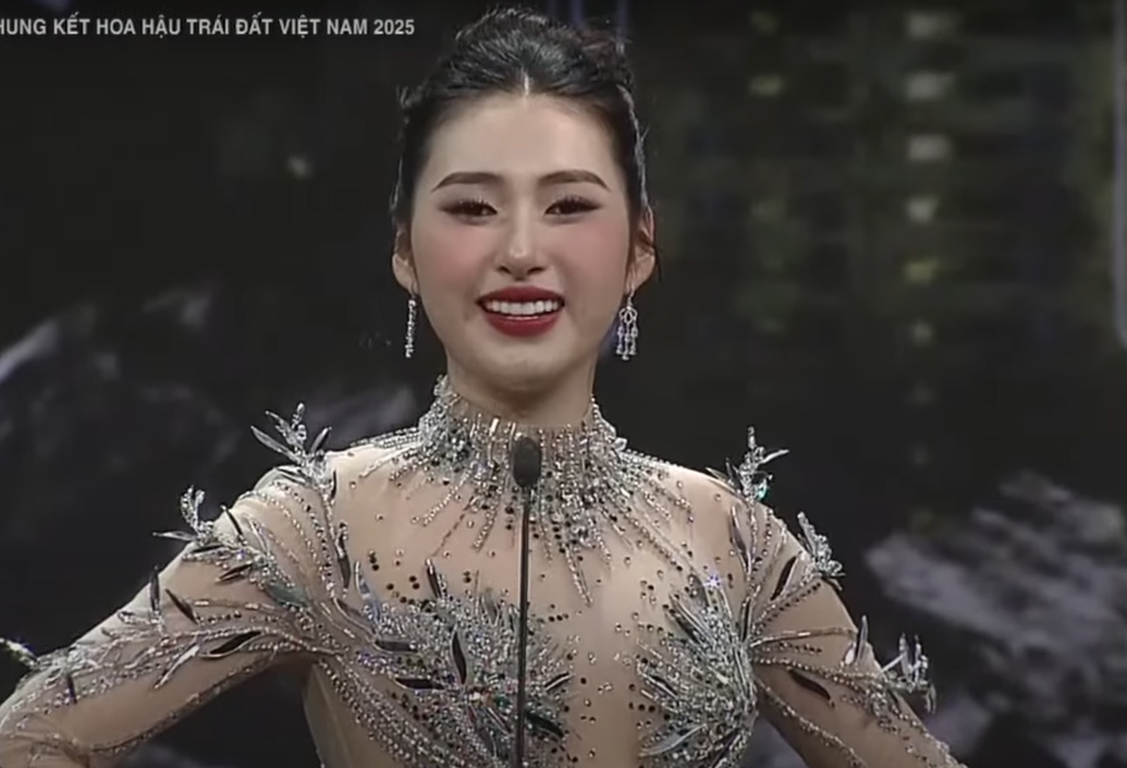 Chung kết Hoa hậu Trái đất Việt Nam: Diễn bikini hớ hênh, còn nhiều sạn - 5 Chung kết Hoa hậu Trái đất Việt Nam: Diễn bikini hớ hênh, còn nhiều sạn - 5