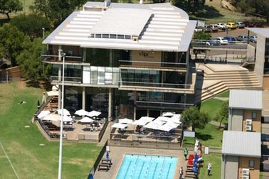 Maradona không hài lòng với… toilet tại World Cup